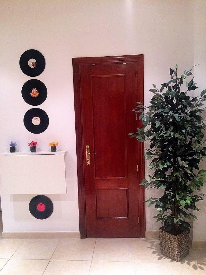 Apartamento Mon Cheri Малага Экстерьер фото